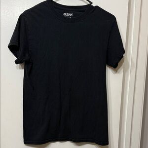 Gildan Men's Classic Black Tee